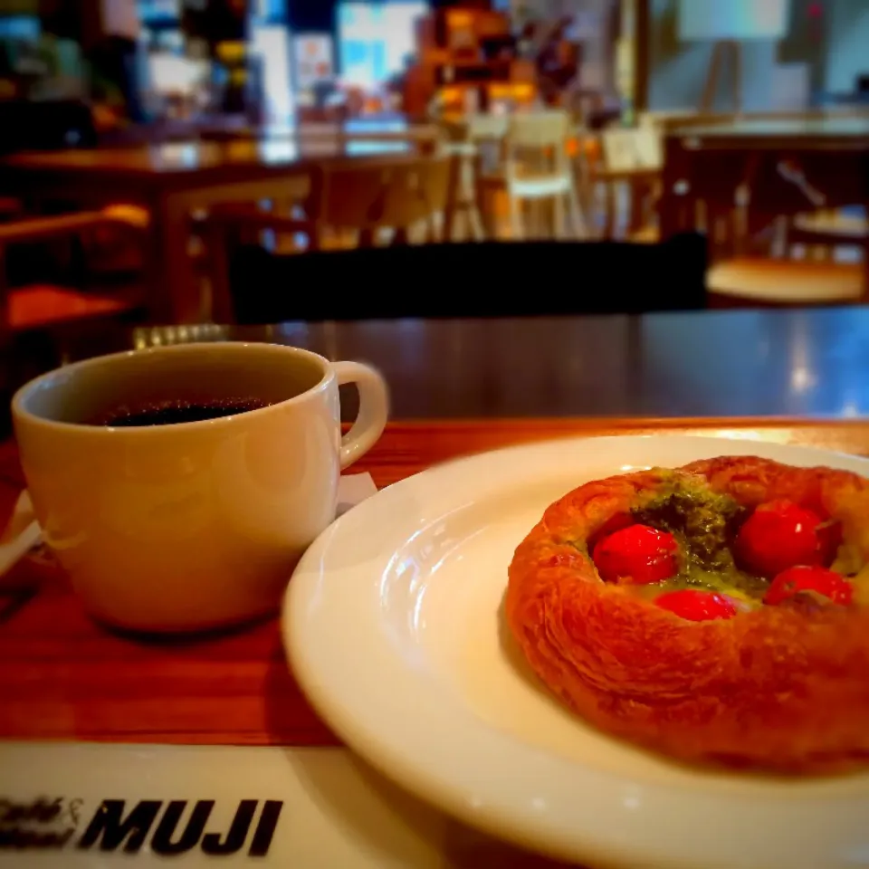 今日の朝食 無印カフェ|ポンゴさん