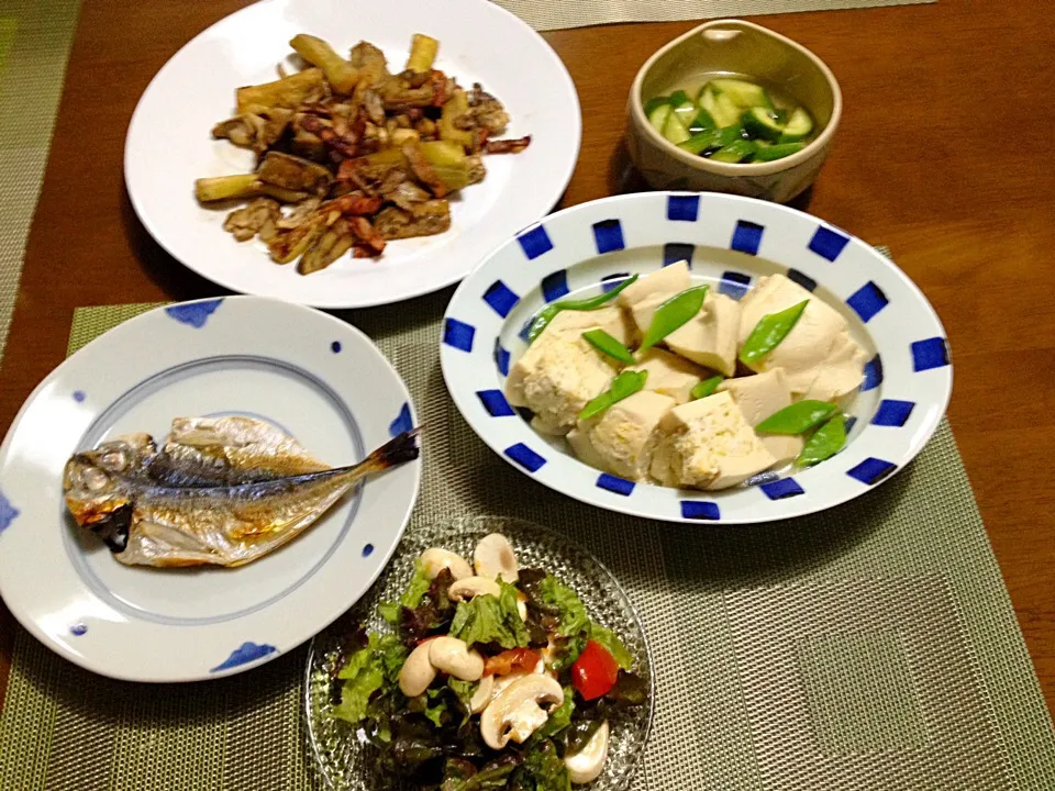 メインは高野豆腐の射込み🍚|ユムユムさん