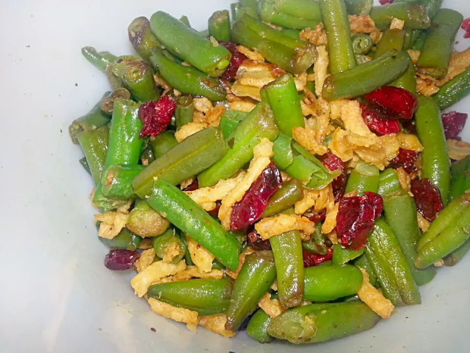 Green beans with cranberries and french fried onions|Tashawnda Ramirezさん