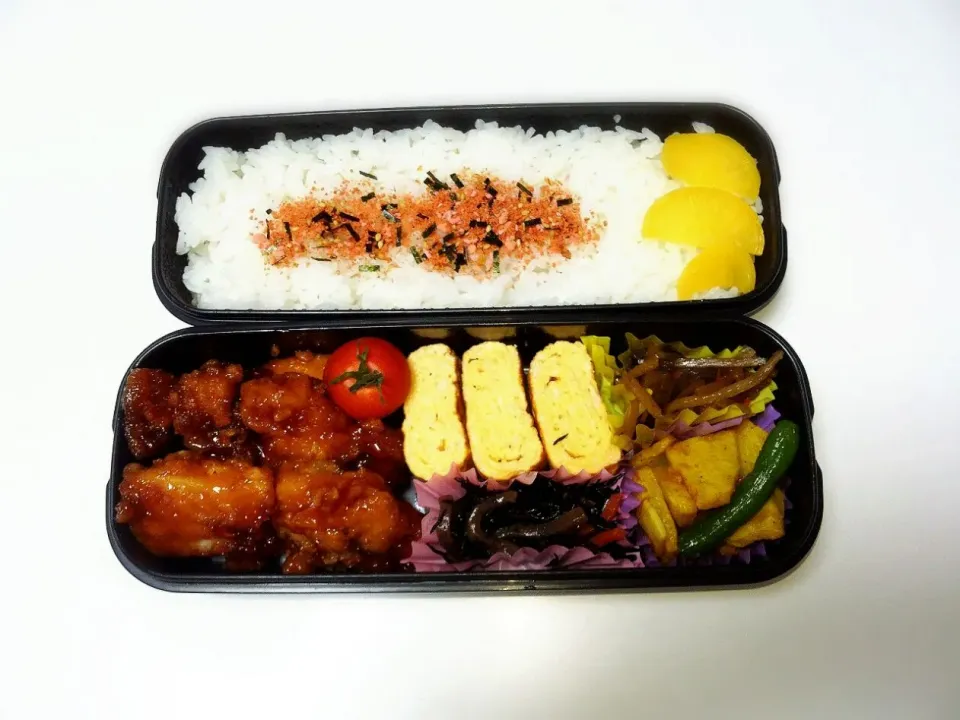 Snapdishの料理写真:甘辛ダレの唐揚弁当☆|Michiko  Arakiさん