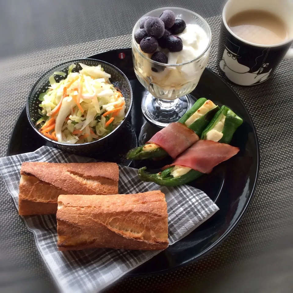 今日の朝ごはん|ぺんぎんさん