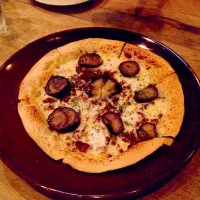 Eggplant ground beef and mozzarella pizza|christina wさん