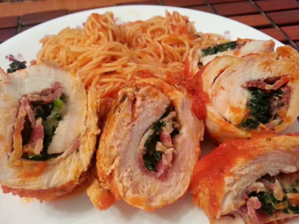 Snapdishの料理写真:Chicken Braciole & Whole-Wheat Angel Hair Pasta|Melissa Marie Hallさん