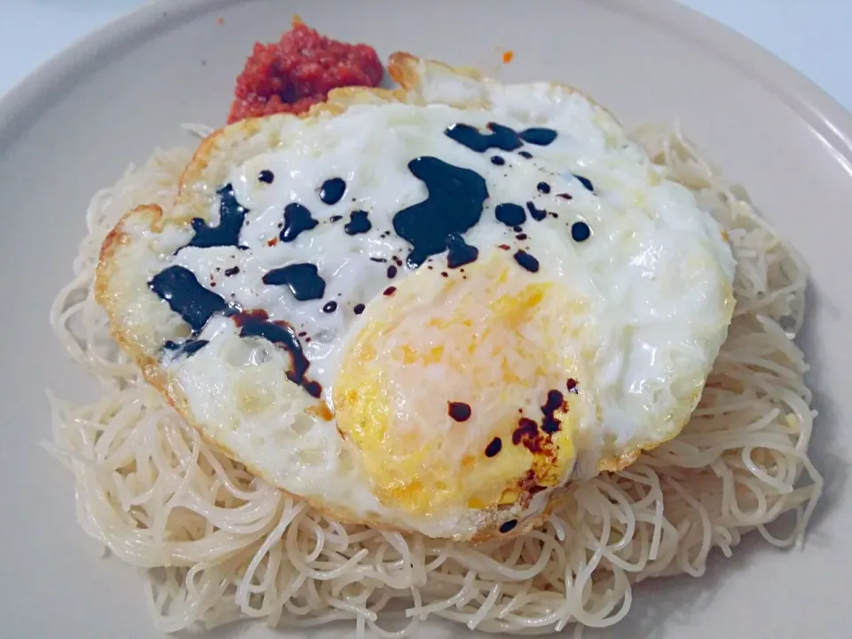 🌞😋Bee Hoon + Fried Egg🍳☕👄♨🔥|🌷lynnlicious🌷さん