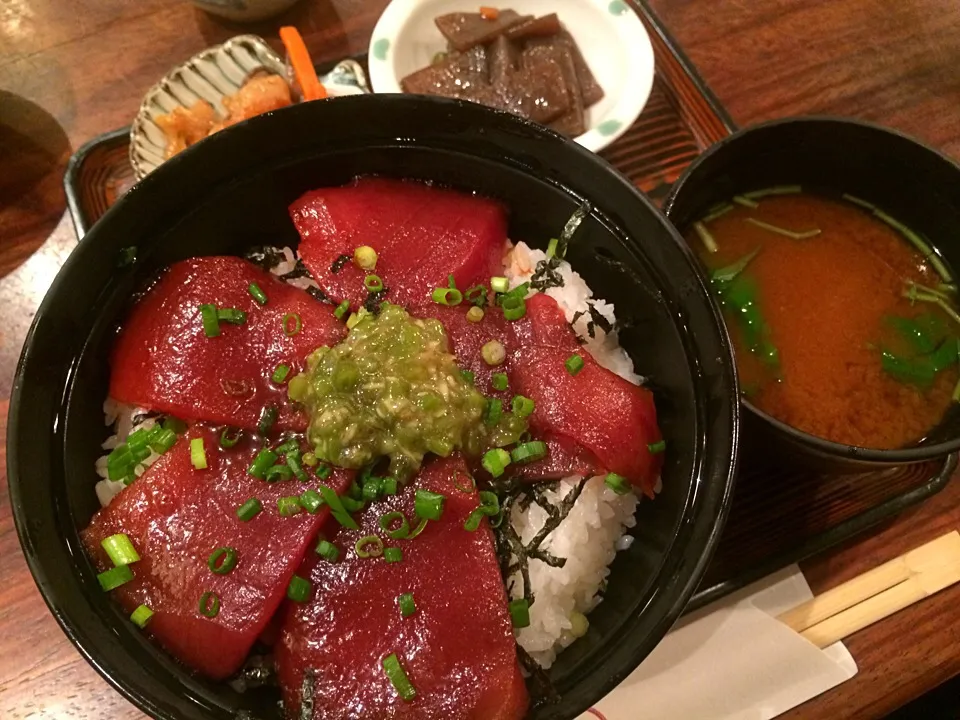 日替りランチは、まぐろ漬け丼。|liccaさん