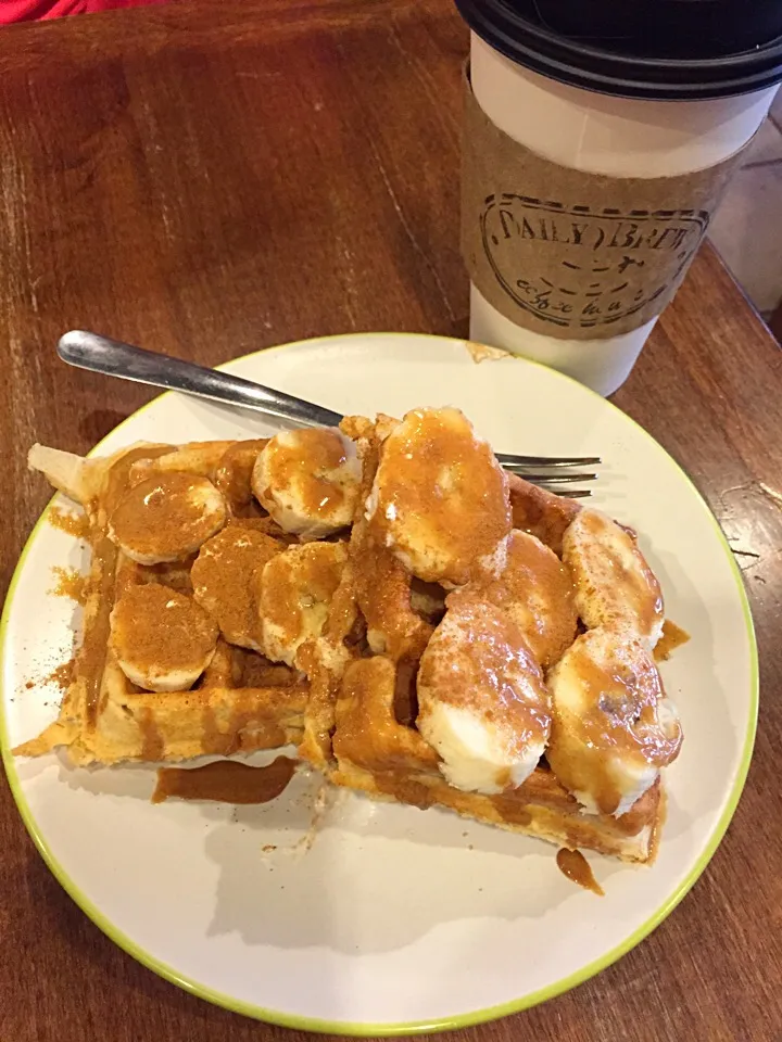 Pumpkin spice chai waffles|victoria valerioさん