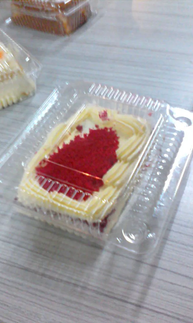 Snapdishの料理写真:Red Velvet Cake|Jasey Rae Gaskarthさん