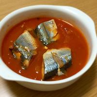 サンマのホールトマト煮込み