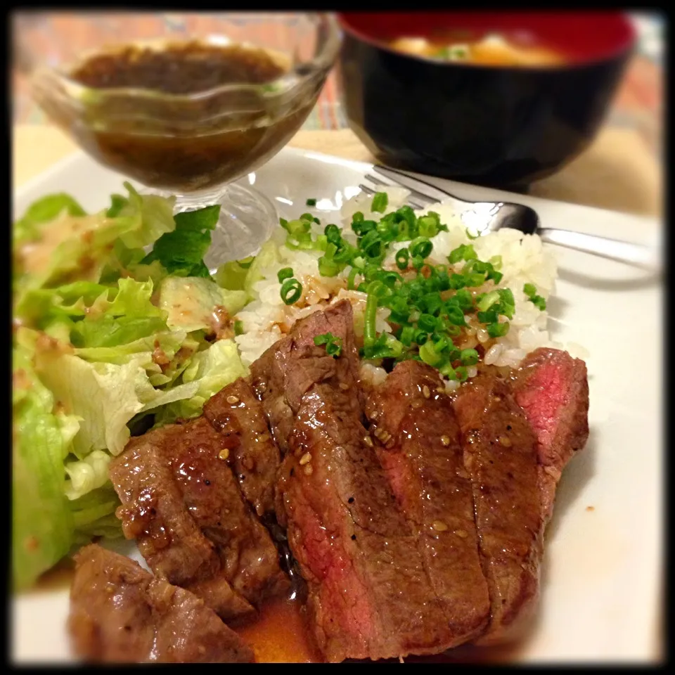 今日は、ステーキ丼|ちぇさん