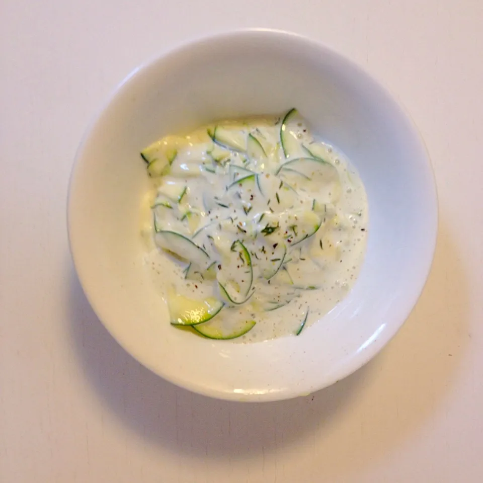 Zucchini salad with herbs|olololoさん