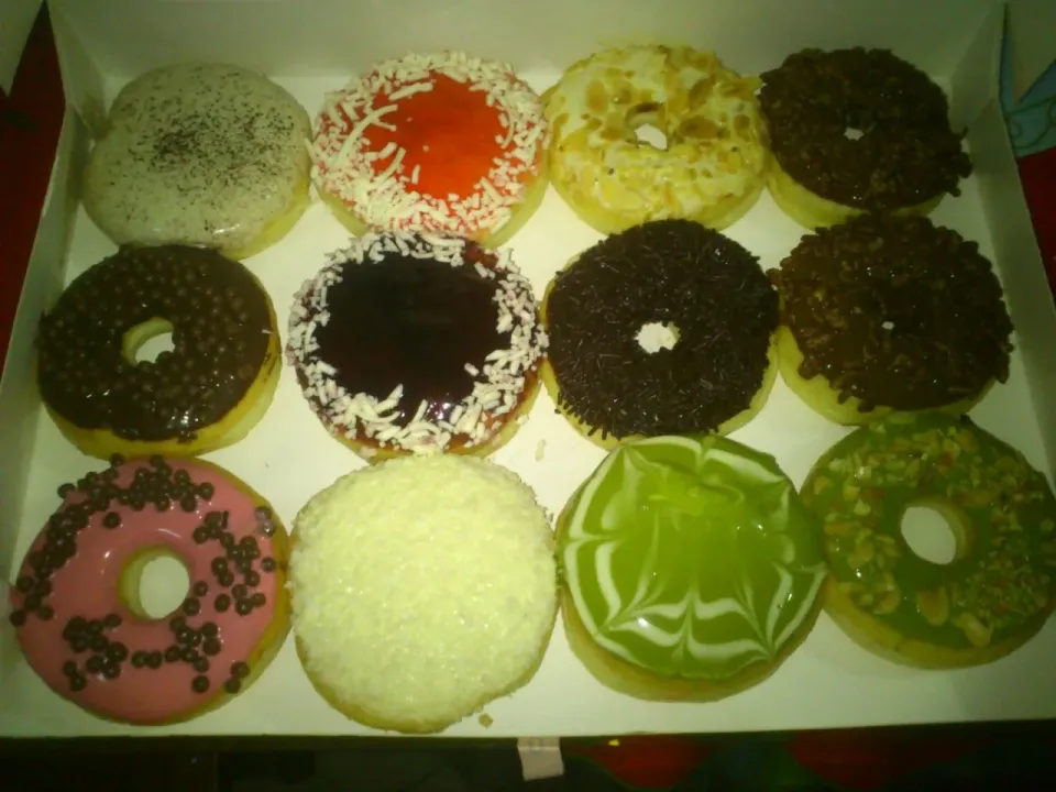 Jco donuts assorted flavours|natz lorenzanaさん