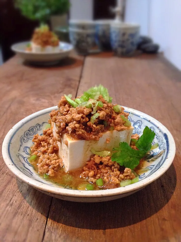 Romi's プレセント奴(tofu with XO sauce and meat sauce)|rick chanさん