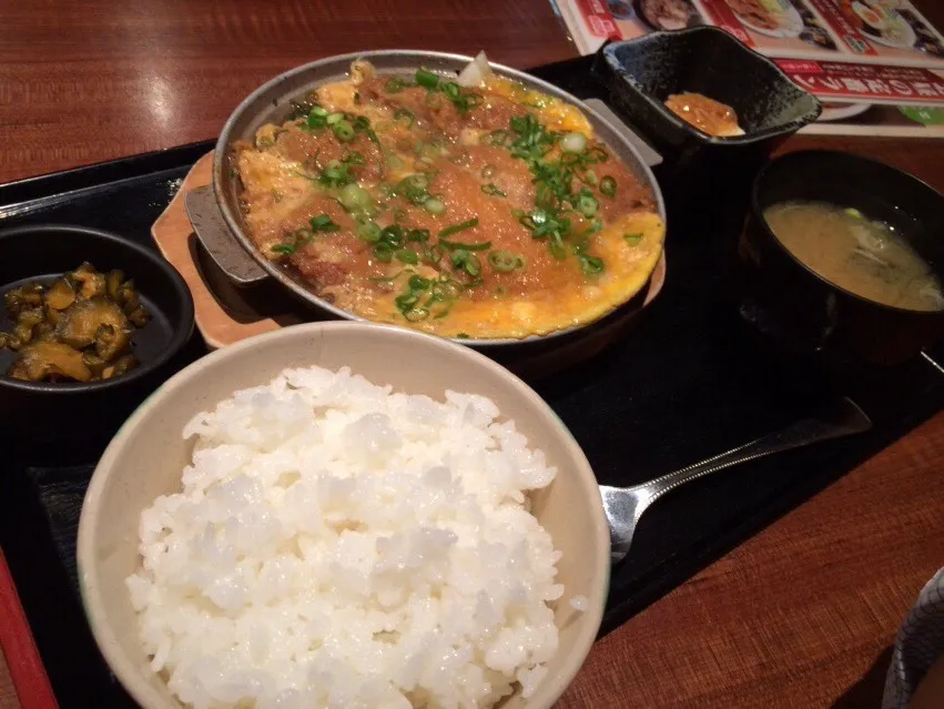 ロースカツ&ヒレカツ煮定食を頂きました。|momongatomoさん