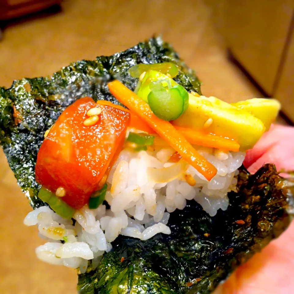 Snapdishの料理写真:Poki in seaweed wrap|Patricia Aさん