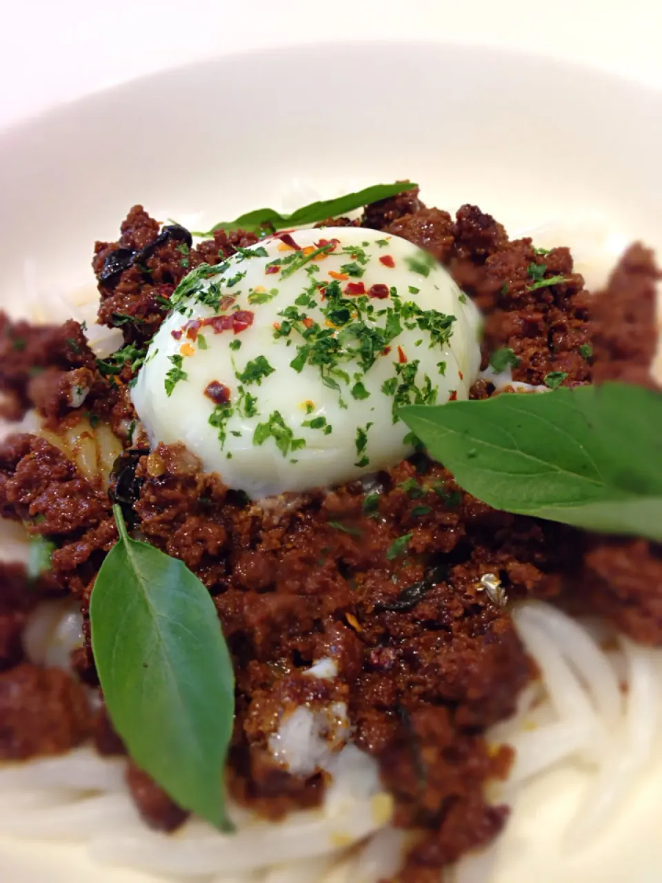 Krapao Thai basil minced pork bee tai bak with onsen egg|karen limさん