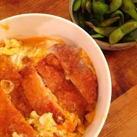 Snapdishの料理写真:カツ丼、枝豆|カオリンさん