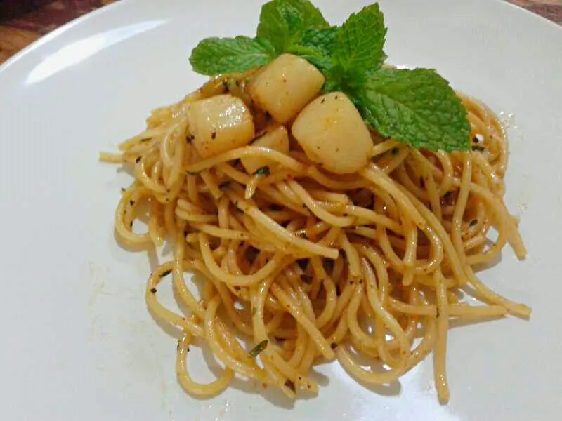 stir fried scallops pasta
 #homemade #food #Koreancuisine #fusion #foodie #foodporn #healthydiet #wholesomemeal|Kenex Kum Chee Kuanさん