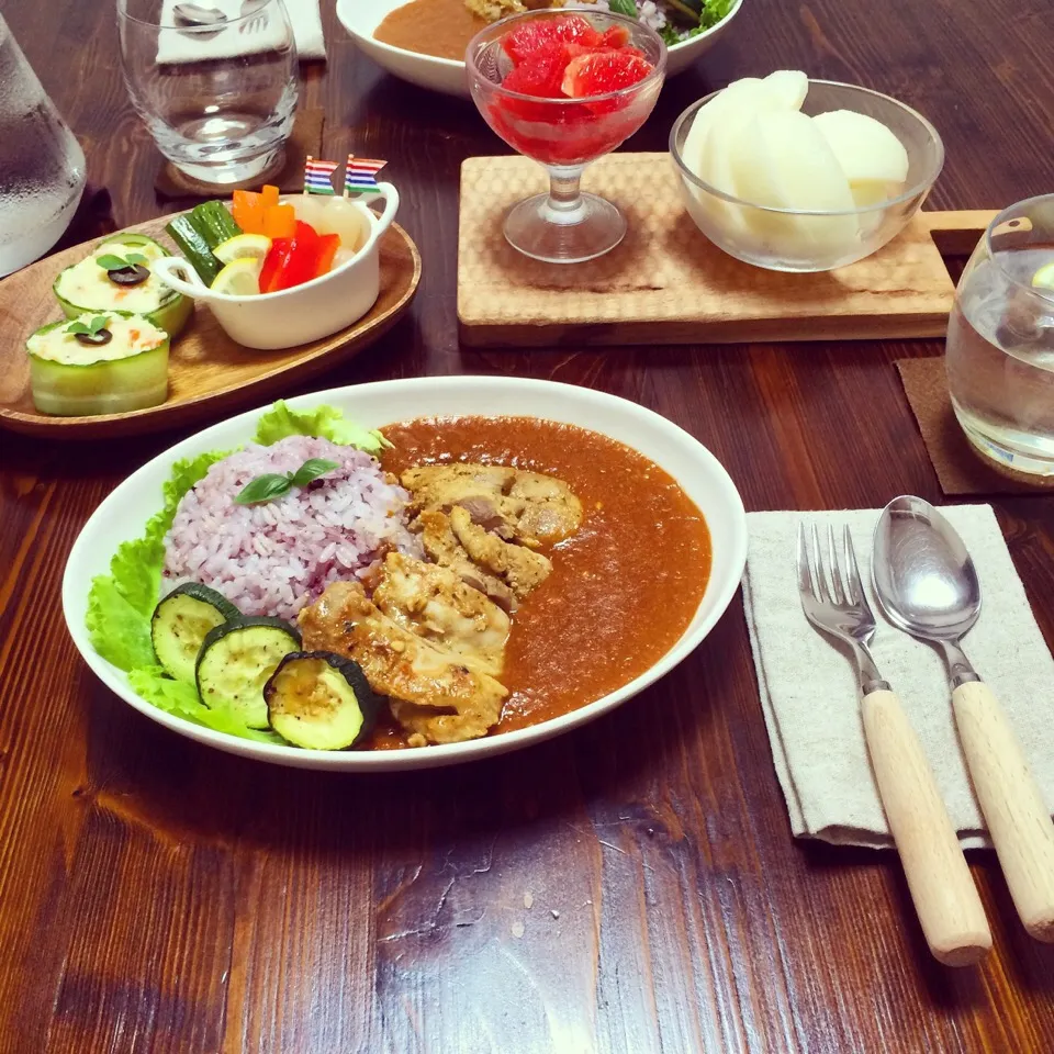 今日の夕食は♪徳之島トトロンヌさんの料理 チキン×トマトカレー|EMIRIさん