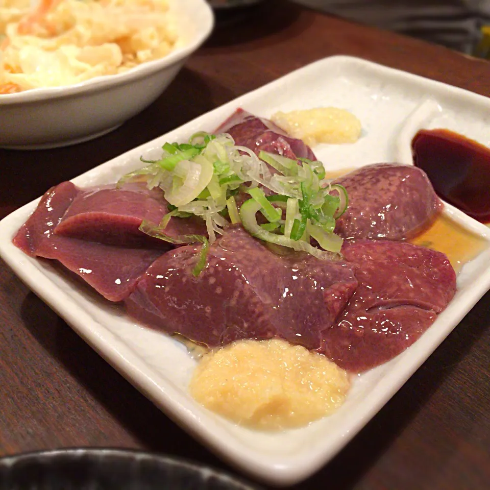 レバ刺し食って大丈夫なのか。|さるさん