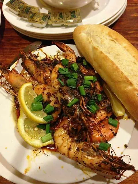 Deanie's Seafood in New Orleans 💕 Louisiana 😀 BBQ Shrimp 🍤 😊 🍷 soooooooooooooo tasty #LouisianaEats ♥|Alisha GodsglamGirl Matthewsさん