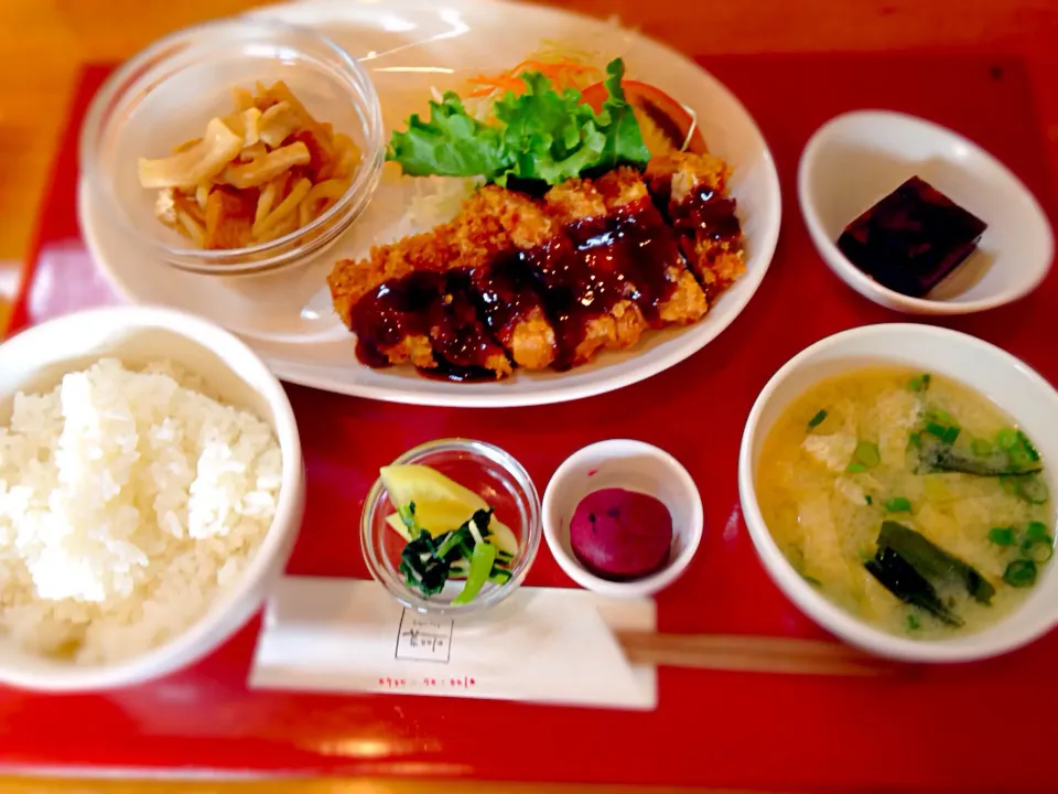 チキンカツと干し大根の煮物 定食|茶一郎さん