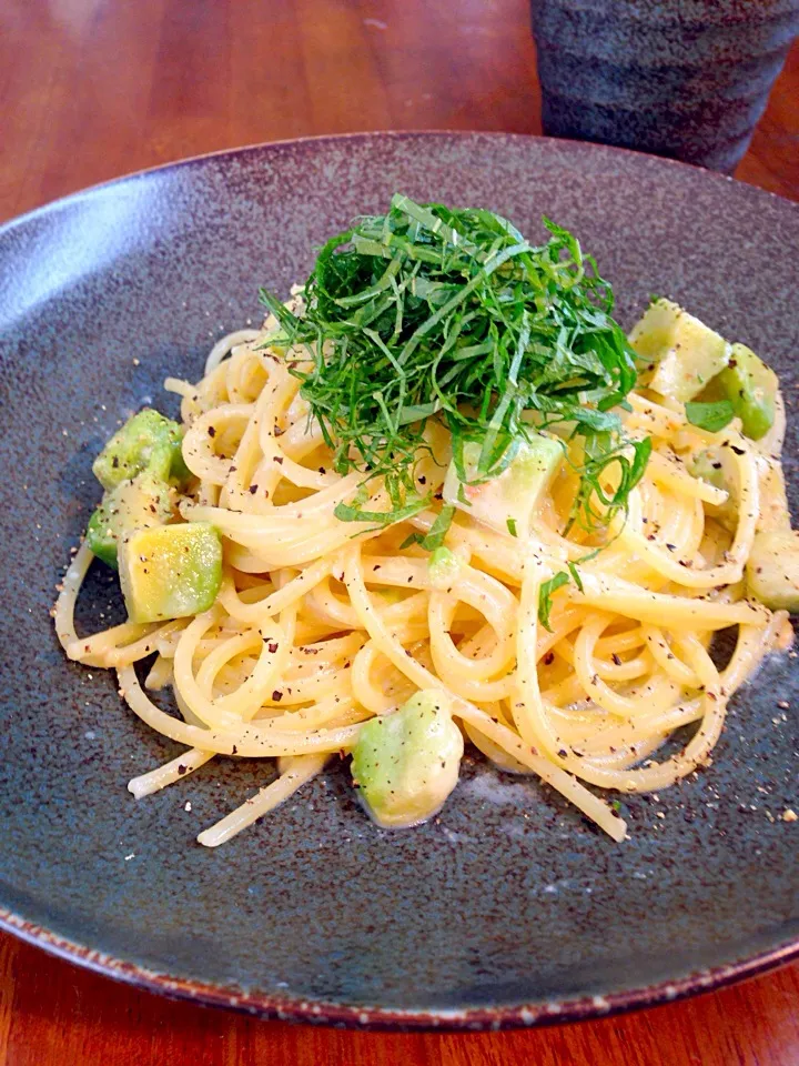 ともちゃんさんの料理 アボカドのクリームパスタに塩レモンで香り付け🍋またまた挑戦❗️|ちなみんさん