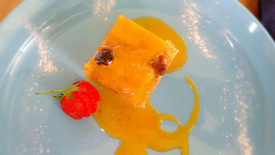 Snapdishの料理写真:Bread and butter pudding|Adelle Ter Braak Ninkeulaさん