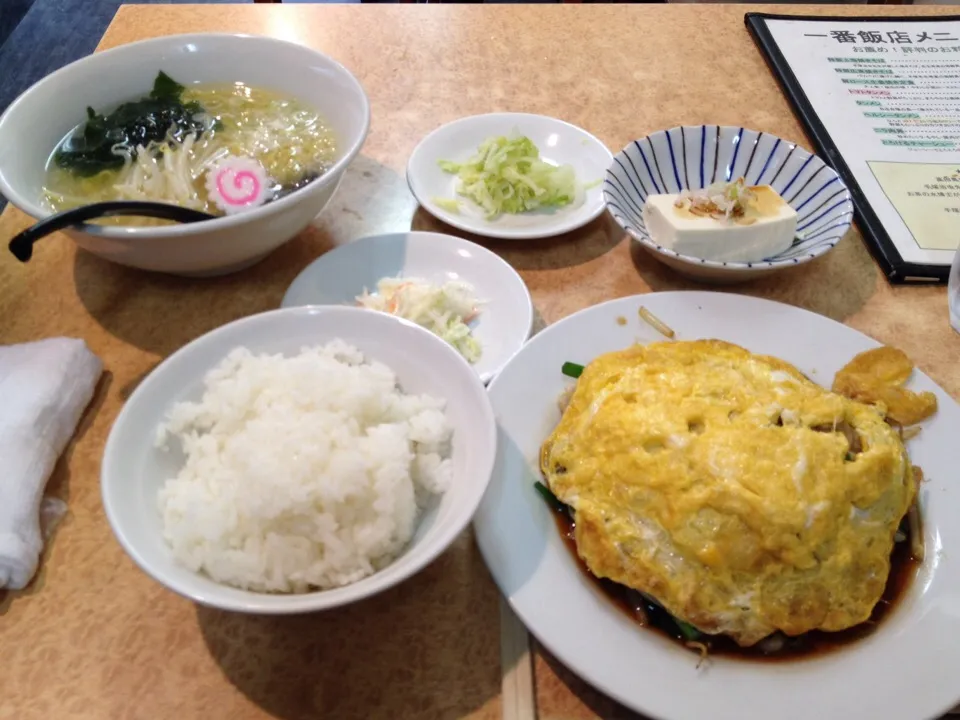 ニラ玉炒めと半ラーメン|おっちさん