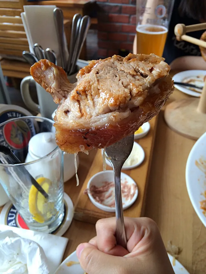 Snapdishの料理写真:pork knuckle|🍞LeeLee🍞さん