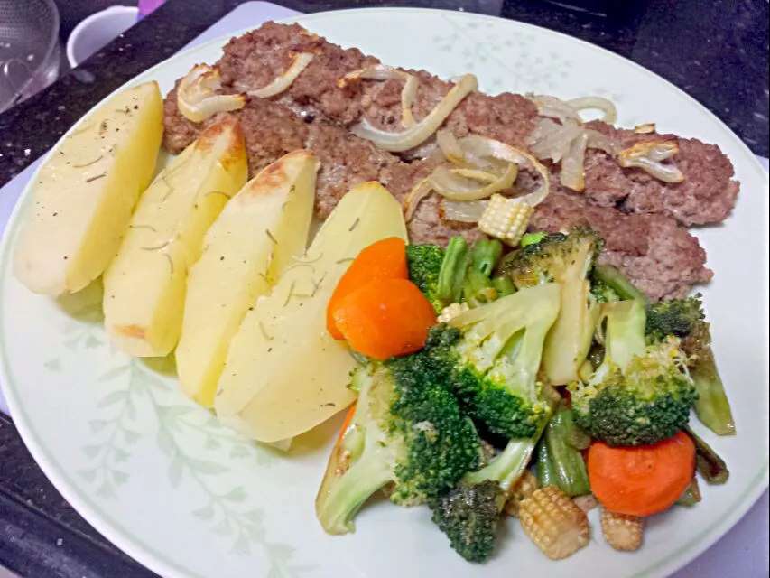 Minced beef kebab for lunch|Yummy Mummyさん