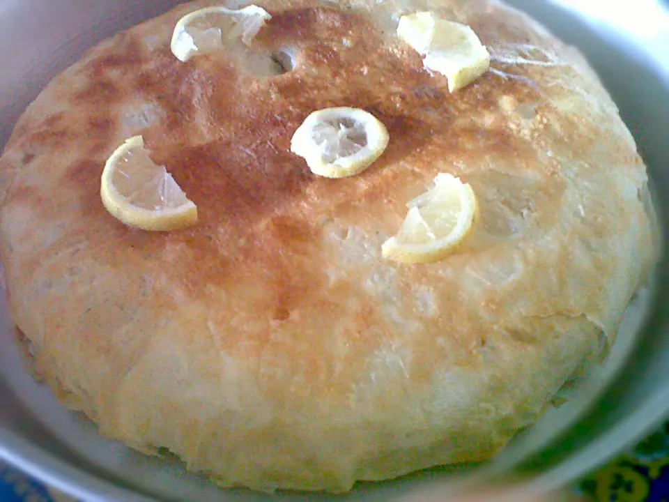 Moroccan 'Bastilla' stuffed with rice noodles and seafood. #morocco #wedding #dish|Yasmineさん