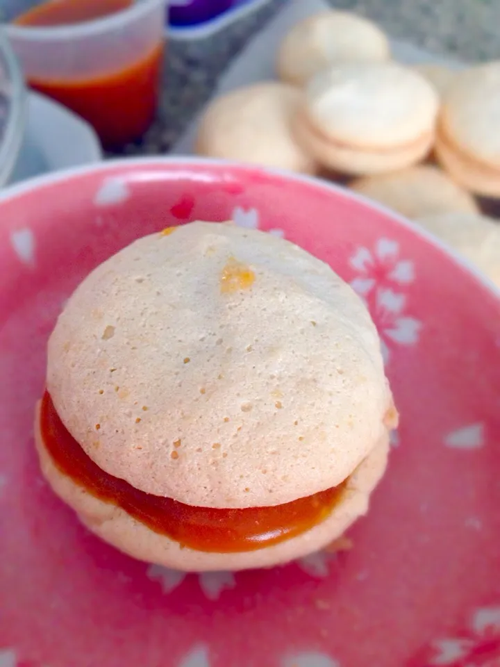 Snapdishの料理写真:Salted caramel macaron|해리さん