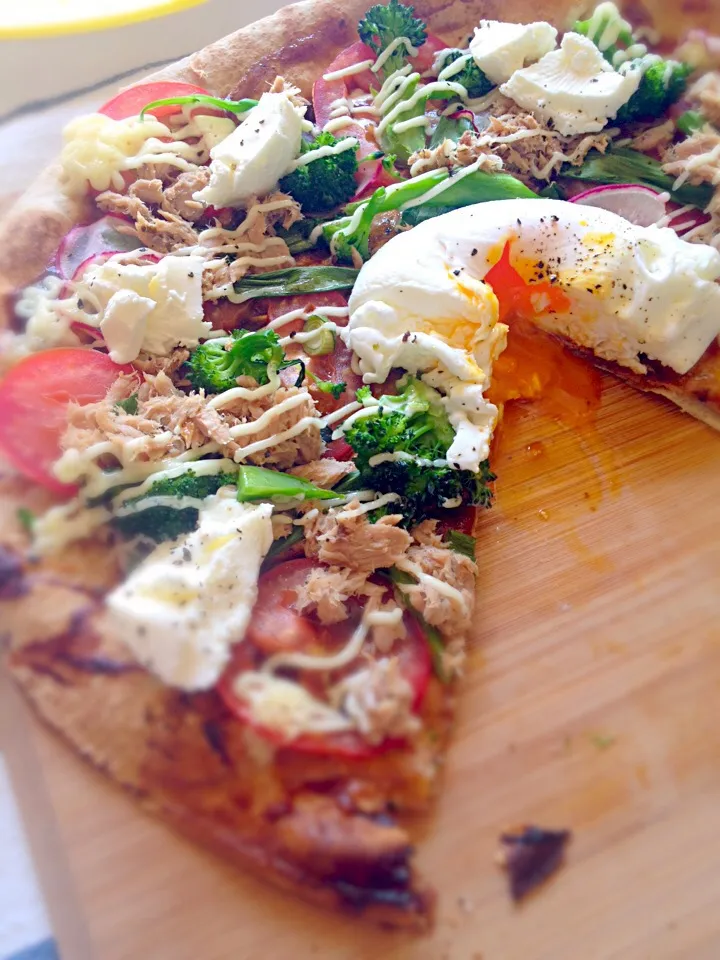 採れたて野菜沢山の朝ごはんBread - Pouched egg, broccoli, tuna,tomato, radish,shallot, cream cheese n mayo|noriko takiyama のりねぇですさん