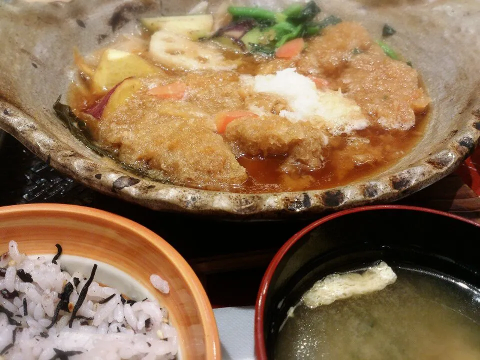 チキンかあさん煮定食|みゆさん