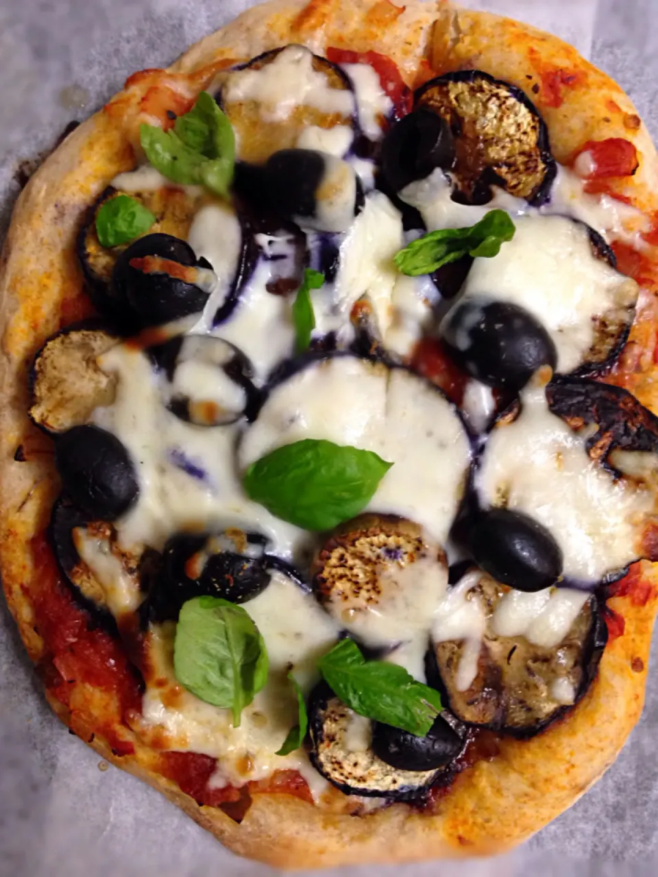 Eggplant and black olive pizza|Yuriさん