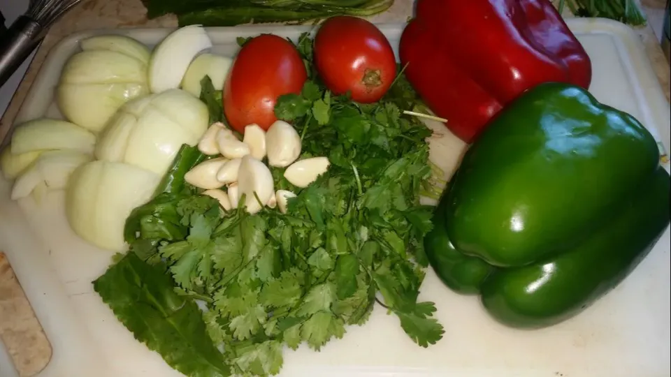 Ingredients  needed  for sofrito main ingredient  for Puertorican cusine|Frank Ortizさん