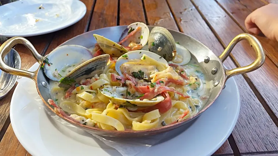 linguine with clamp sauce|Jihollandさん