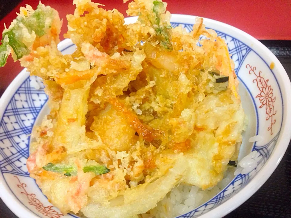 横浜 味奈登庵・海鮮かき揚げ天丼|ゆうじ.さん