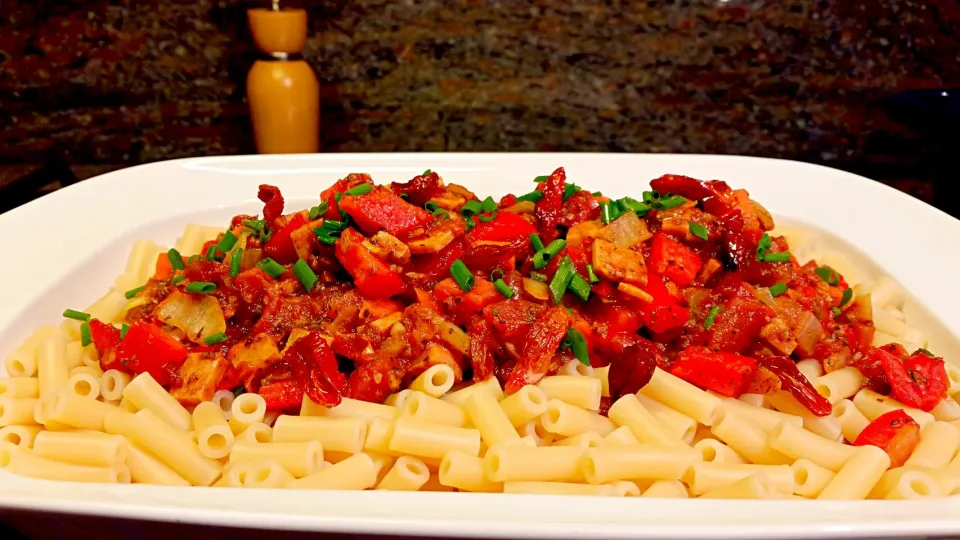 Gluten-free Pasta with Tomato Base Sauce|Kolinda Milatさん