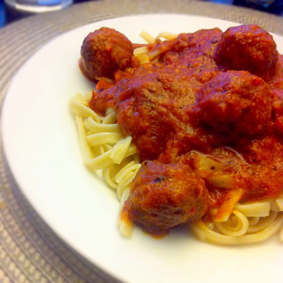 Brown Rice Pasta & Vegan Meatballs|T.E.Dennisさん