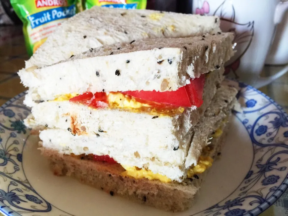 Snapdishの料理写真:egg sandwiches|iminnieさん