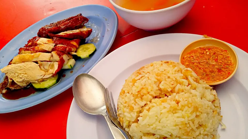 The best chicken rice in Malaysia. .|Helen Wongさん