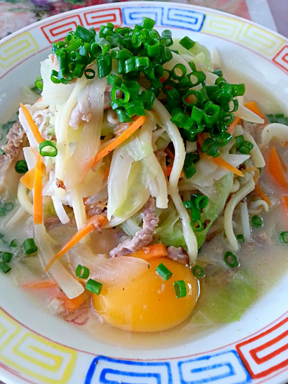 手作りちゃんぽん#my home made chanpon ramen#chanpon means mix, everything you want to put in#lunchtime @Miki's House|Miki Jorierose Obispoさん