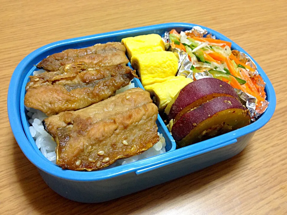 サンマの蒲焼き丼弁当💗|たきゃたさん