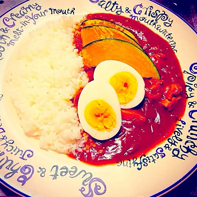 チキンカレー焼き南瓜のせ。|しもちゃん。さん