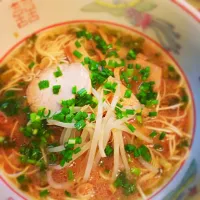 Snapdishの料理写真:豚骨ラーメン|nozomiさん