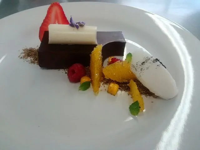 chocolate dessert|Rodrigo Sosaさん