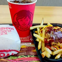 Snapdishの料理写真:Wendy's Pulled Pork Cheese Fries|Amber Proulxさん