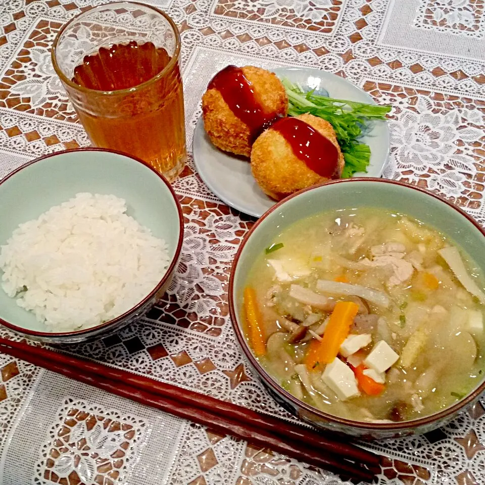 Snapdishの料理写真:温まる～♡豚汁メインの夜ご飯♡ #豚汁 #ぶた汁|Mami.Nさん