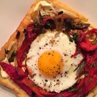 egg, roasted pepper galllette